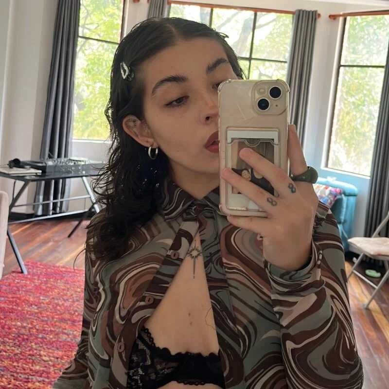 LittleHannaa_ — FansOnlyX creator profile