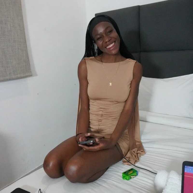 ChloeReddy — FansOnlyX creator profile