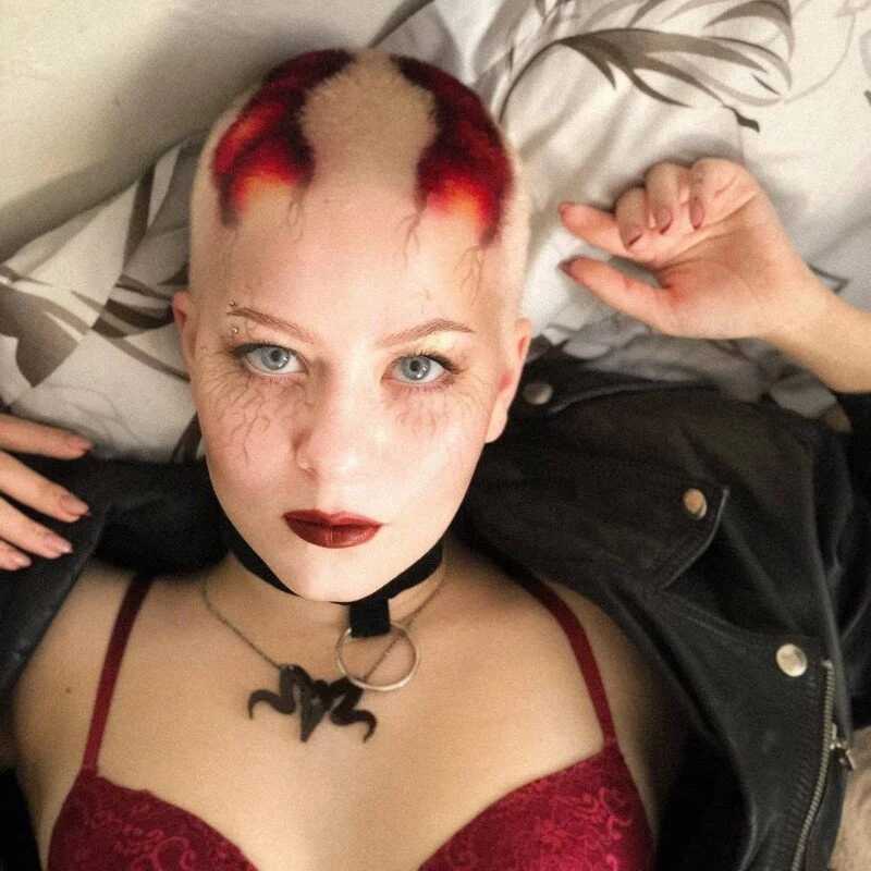 AmiableMuffleGirl — FansOnlyX creator profile