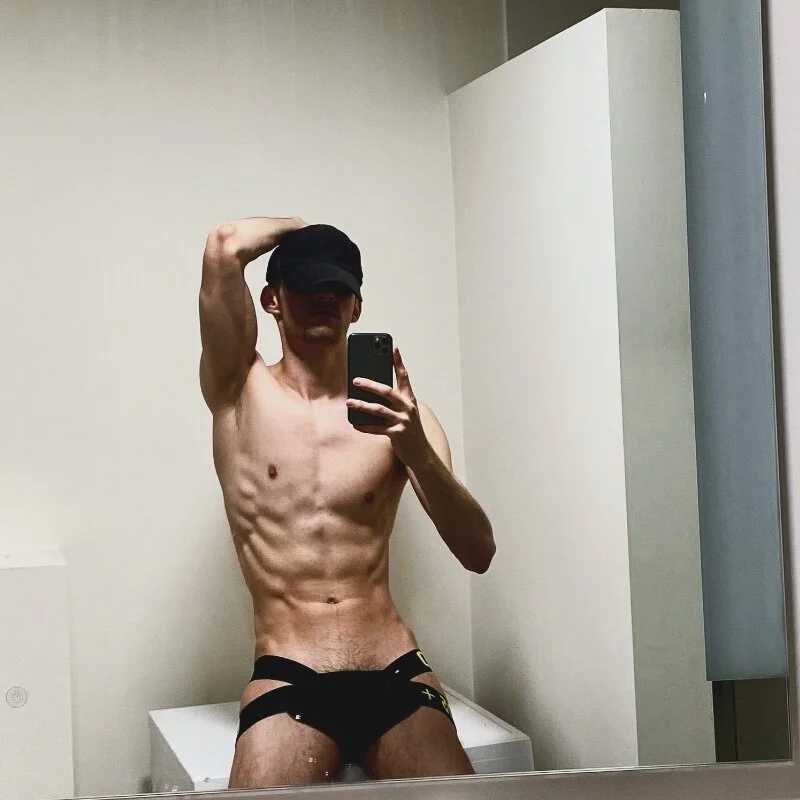 only_diego — FansOnlyX creator profile