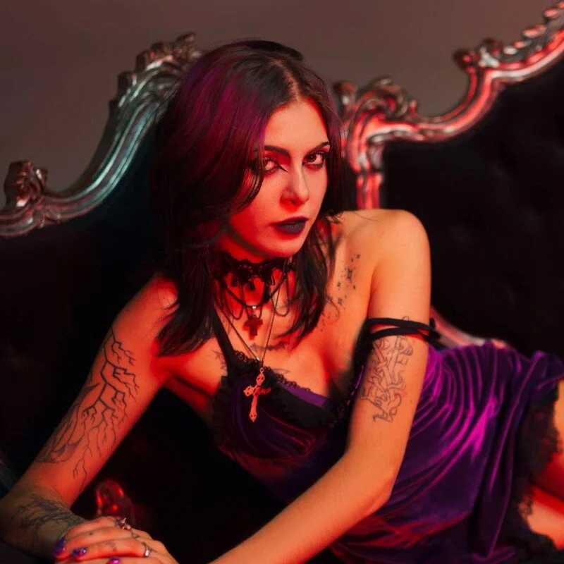 LorenLoiss — FansOnlyX creator profile