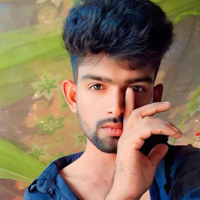 cute_boyy01 — FansOnlyX creator profile