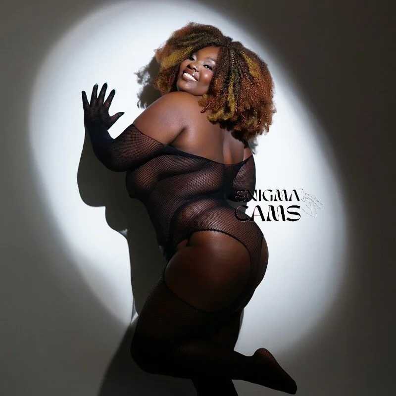 ebony_NeighborMoans — FansOnlyX creator profile