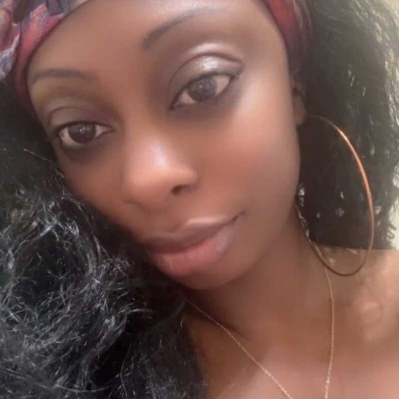 Prettylondond — FansOnlyX creator profile