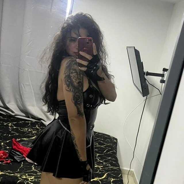 mistress_scarlet7 — FansOnlyX creator profile