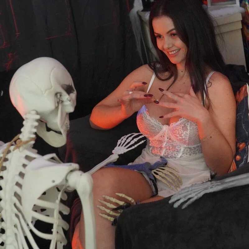 SeductiveMom — FansOnlyX creator profile
