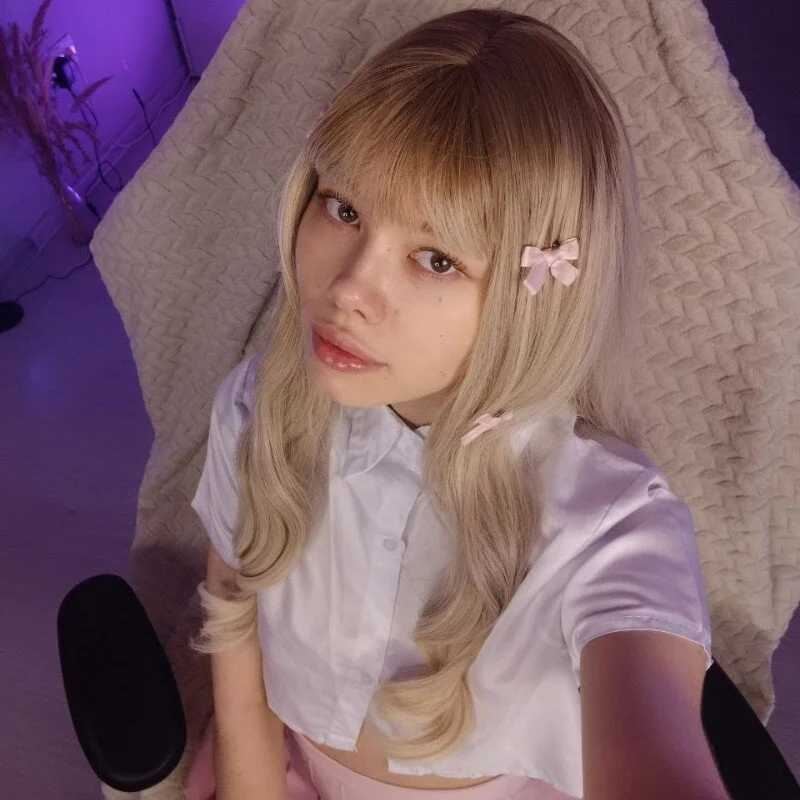 EvaEverly — FansOnlyX creator profile
