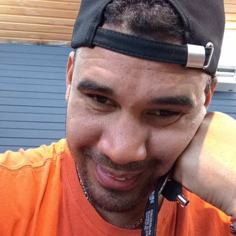 adriel-perez — FansOnlyX creator profile