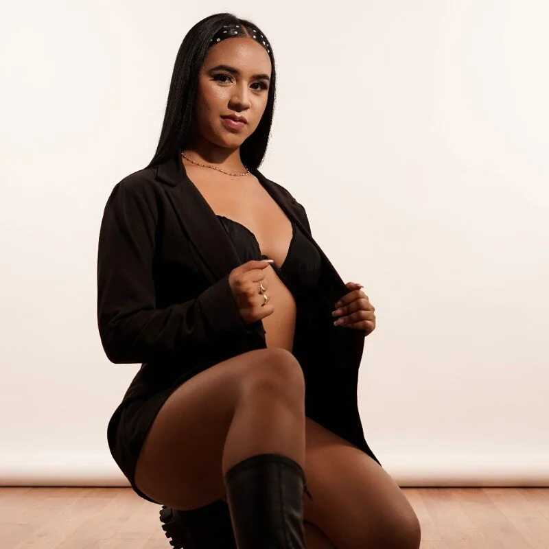 Amberr_Greyy — FansOnlyX creator profile