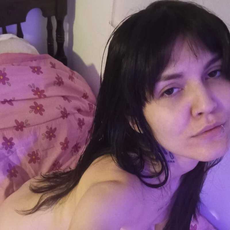 miapink33 — FansOnlyX creator profile