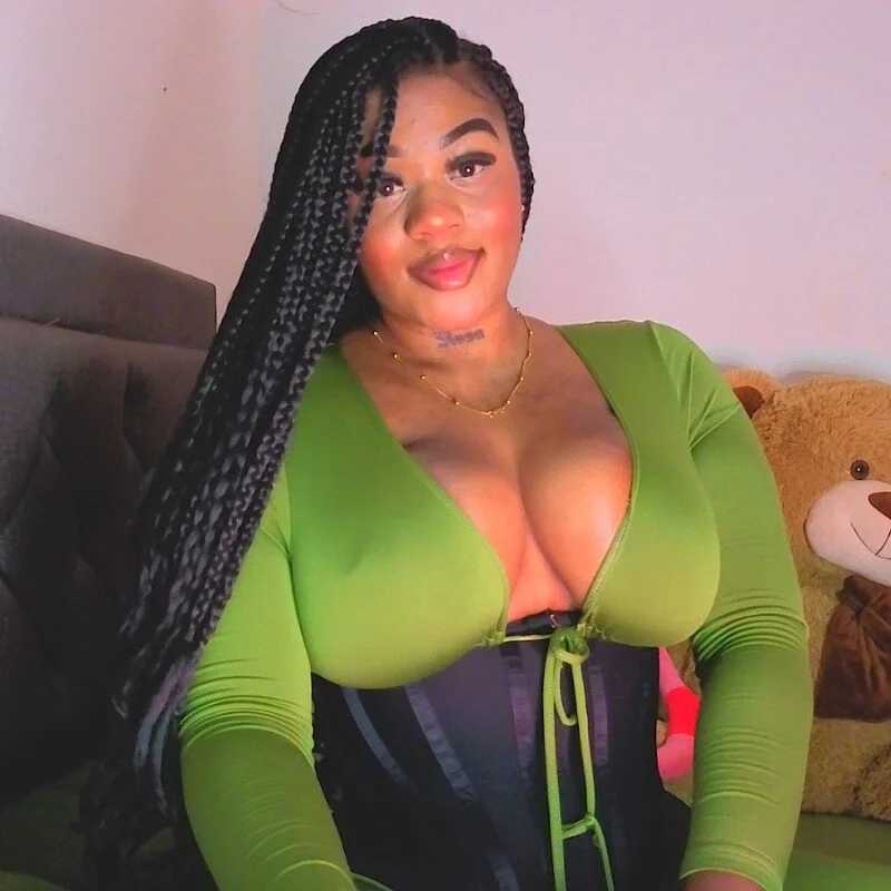 Thalyanna_ebonny — FansOnlyX creator profile