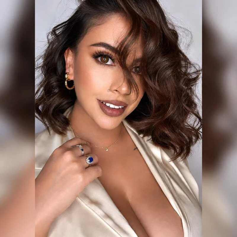 AMARATJOLIE — FansOnlyX creator profile