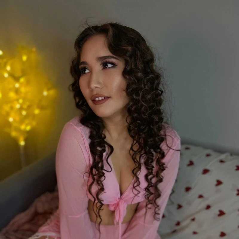 mayameilin — FansOnlyX creator profile