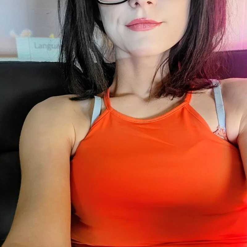 AriellaTaylor — FansOnlyX creator profile