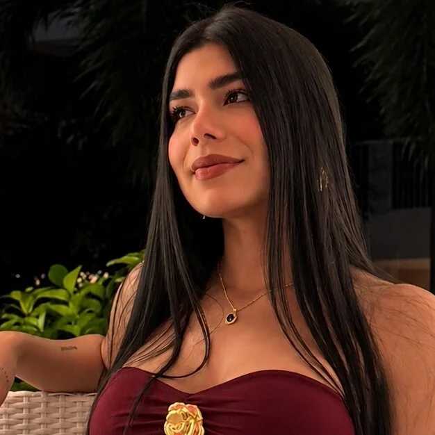 JanyLunaa — FansOnlyX creator profile