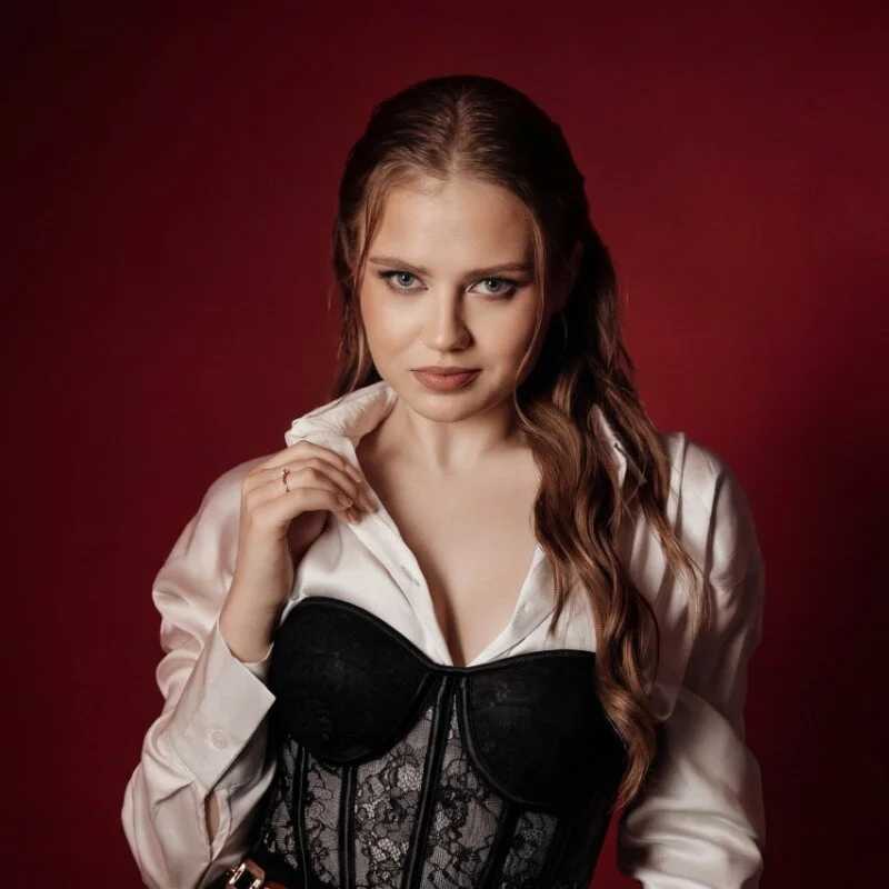 SelinSwarovski — FansOnlyX creator profile