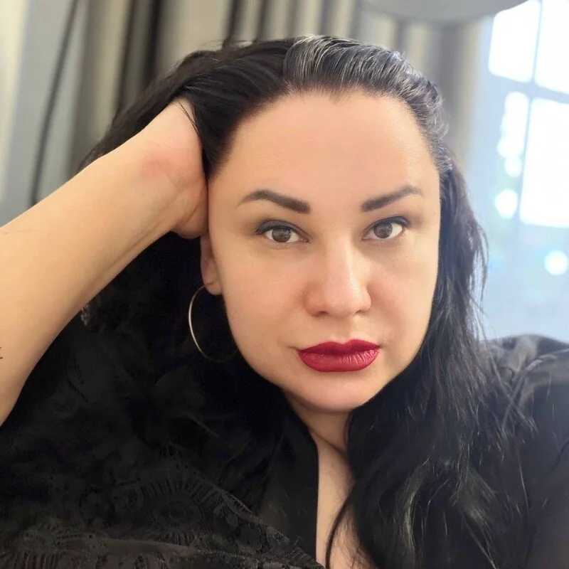 Mia_Store — FansOnlyX creator profile