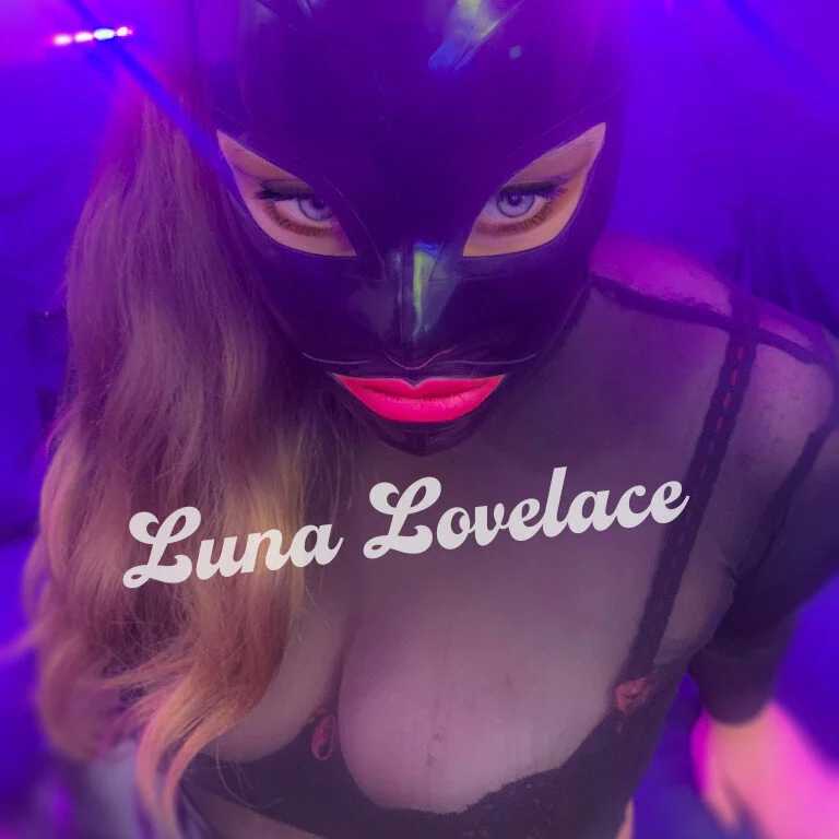 luna_love_lace — FansOnlyX creator profile
