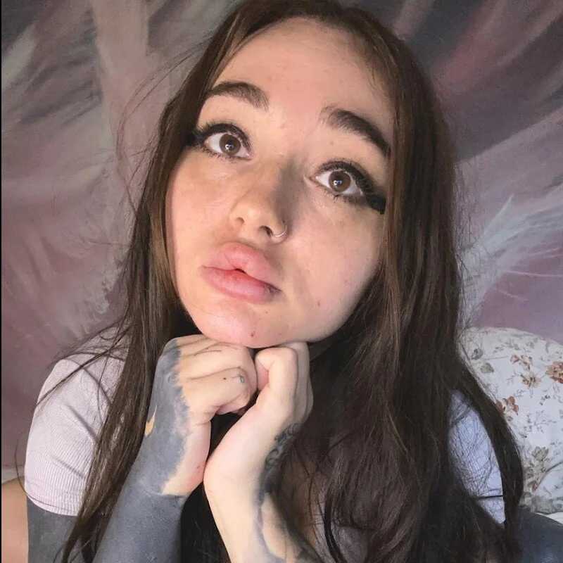 Coralie20_ — FansOnlyX creator profile