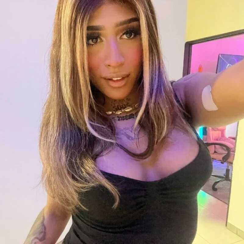 BellaTheDoll — FansOnlyX creator profile