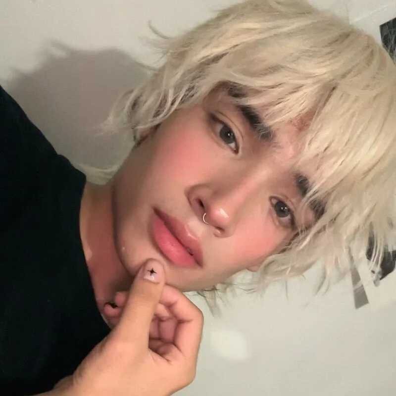 isaac_nova — FansOnlyX creator profile
