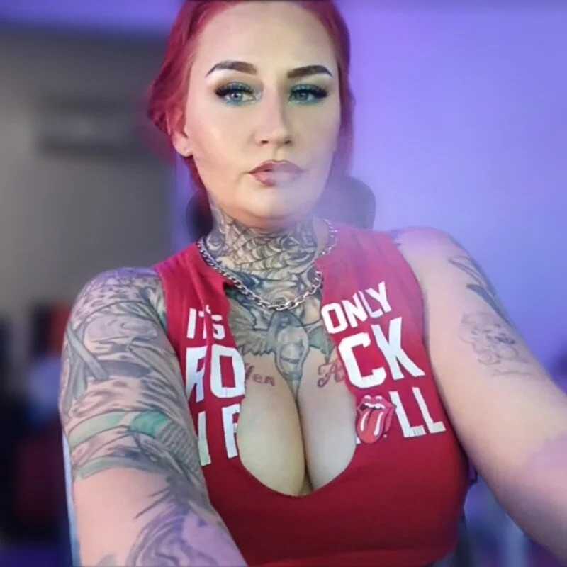 blazed_vixen — FansOnlyX creator profile