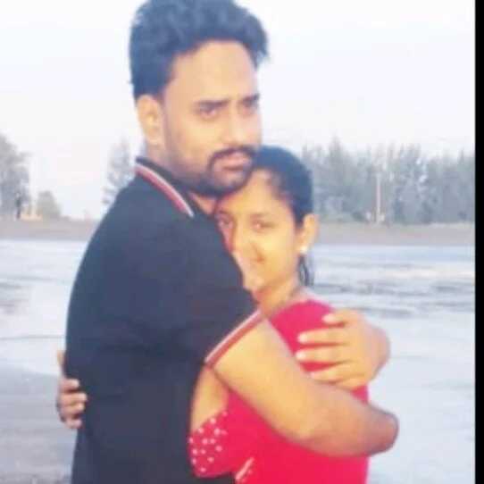 IND_COUPLE1 — FansOnlyX creator profile