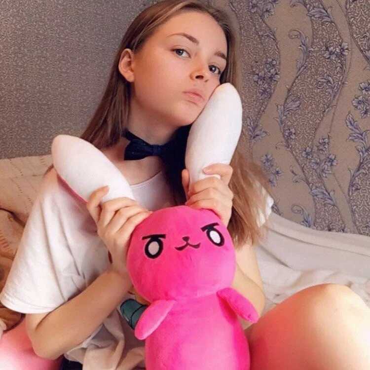 EmyMiu — FansOnlyX creator profile