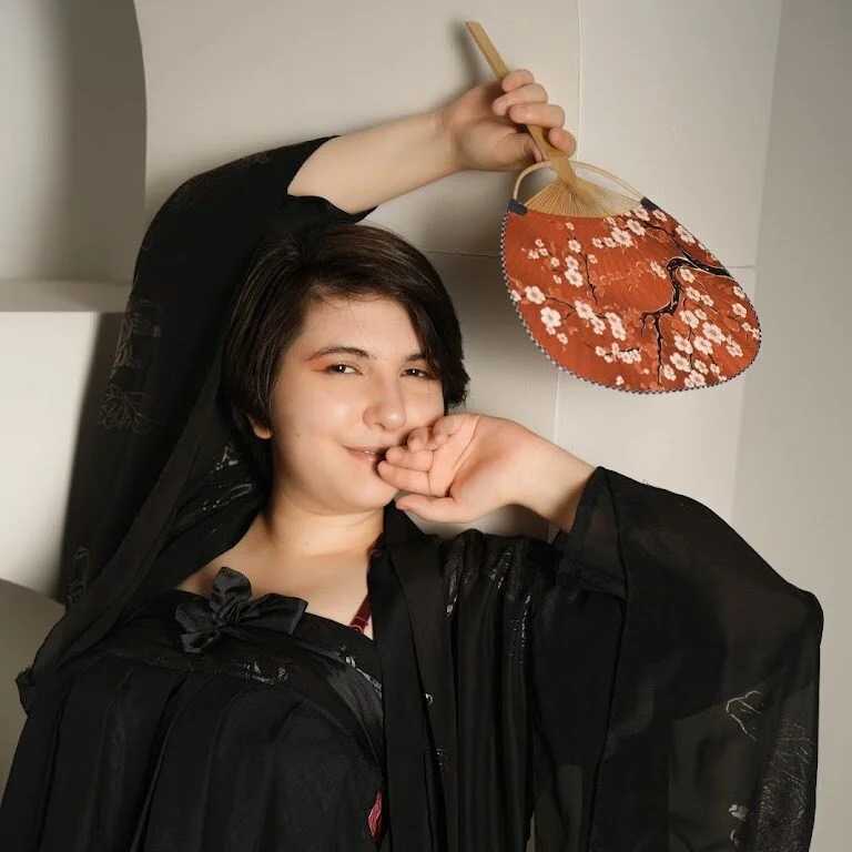 Lily_Marlin — FansOnlyX creator profile