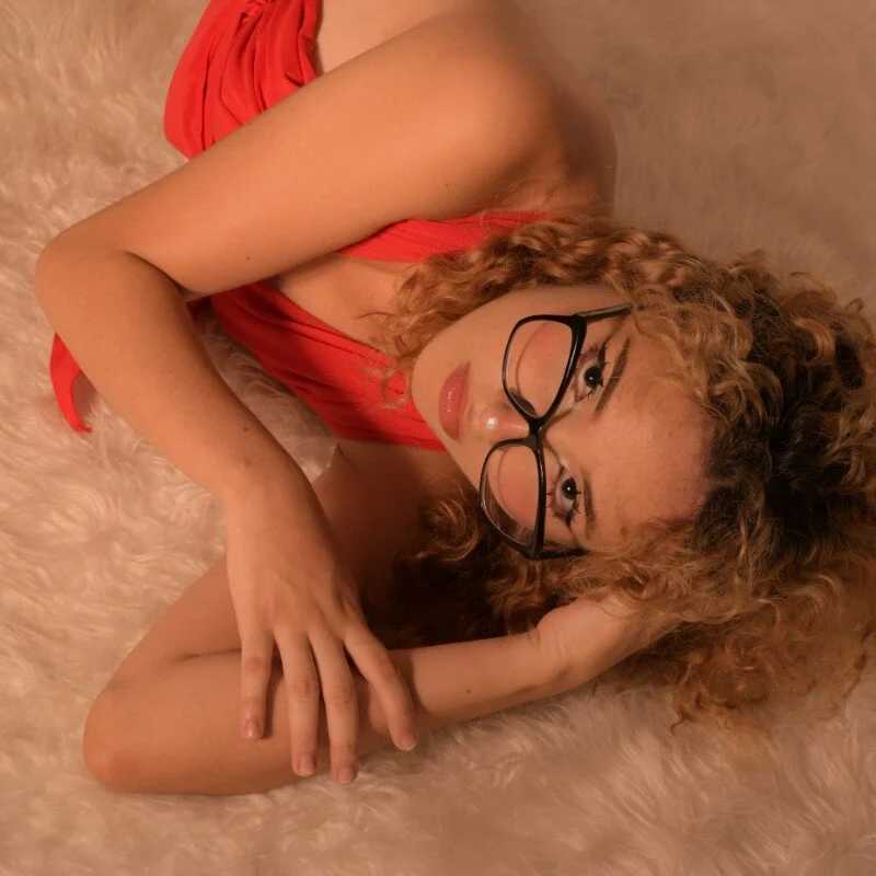 agatha_swam — FansOnlyX creator profile