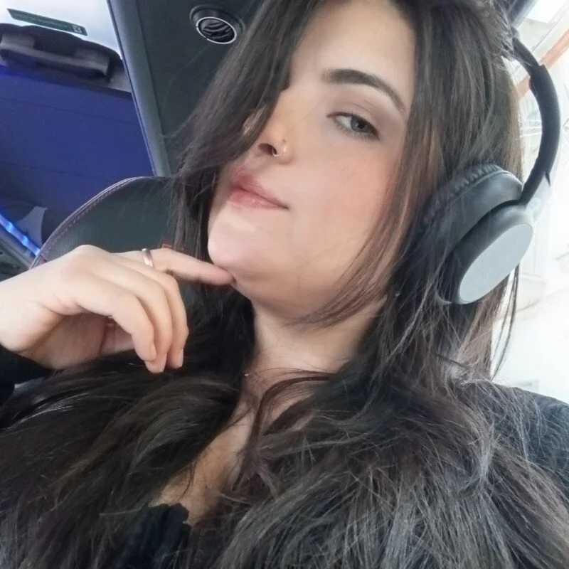 MissNayara — FansOnlyX creator profile