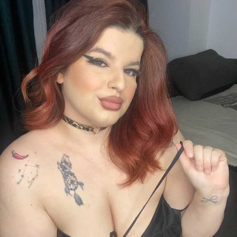 LaraHartt — FansOnlyX creator profile