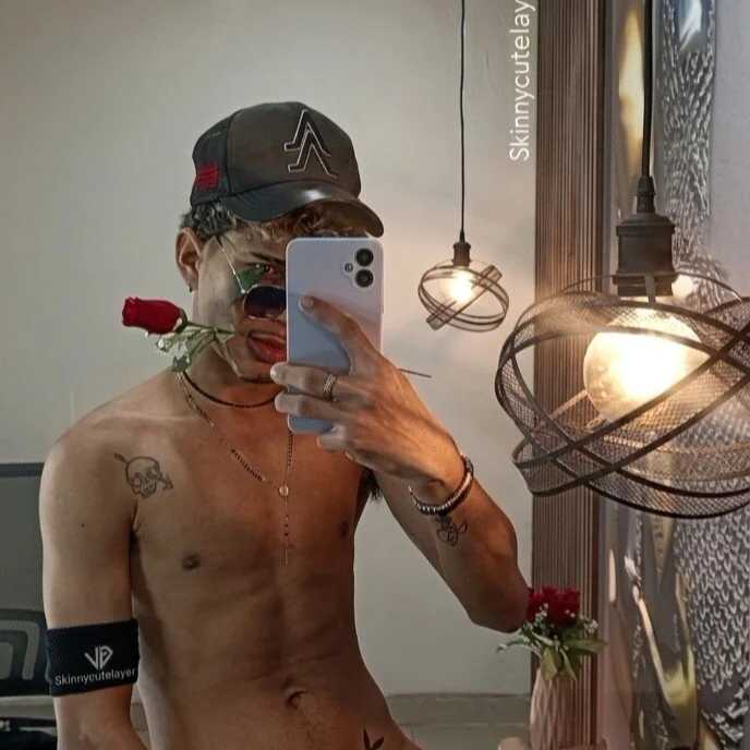 Skinny_cute_Alyer — FansOnlyX creator profile
