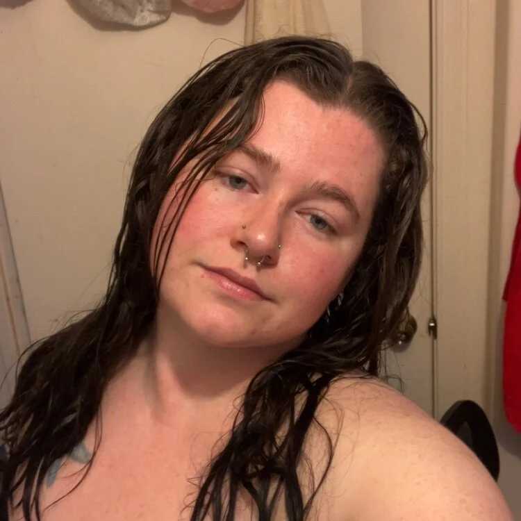 Squishylucy30 — FansOnlyX creator profile