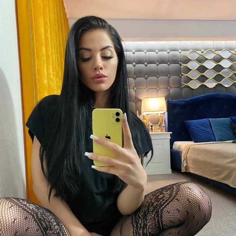 LeyaCass — FansOnlyX creator profile