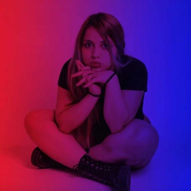 lorena_thopms — FansOnlyX creator profile