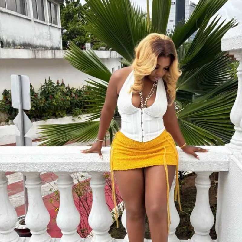 Slimthick2_9 — FansOnlyX creator profile
