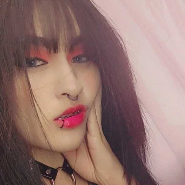 sarah_benjjaminn — FansOnlyX creator profile