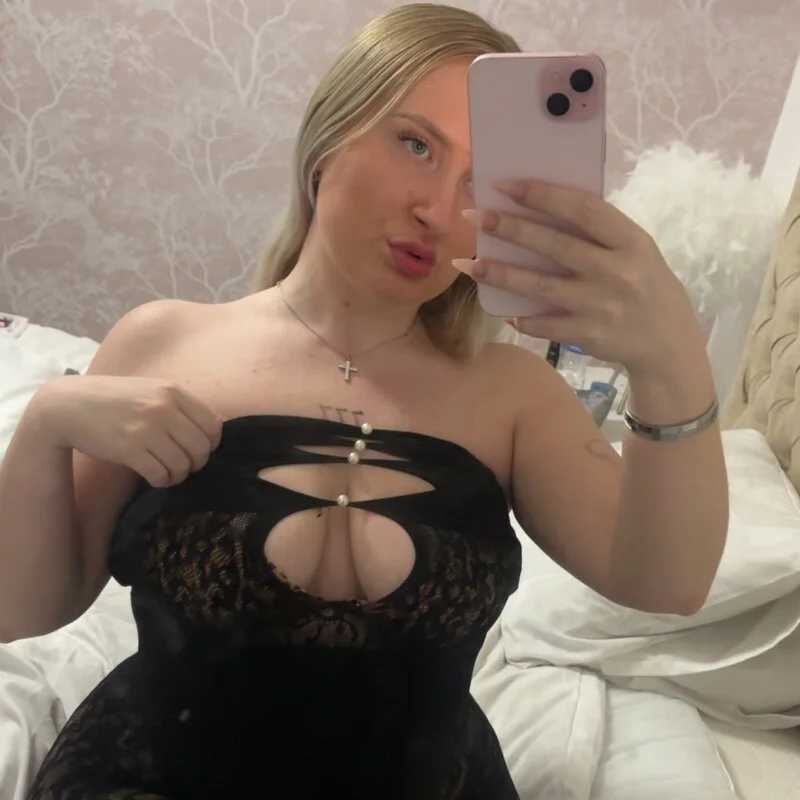 blondebeautyx__ — FansOnlyX creator profile