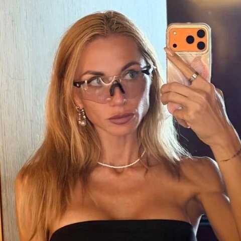 NickyGlow — FansOnlyX creator profile
