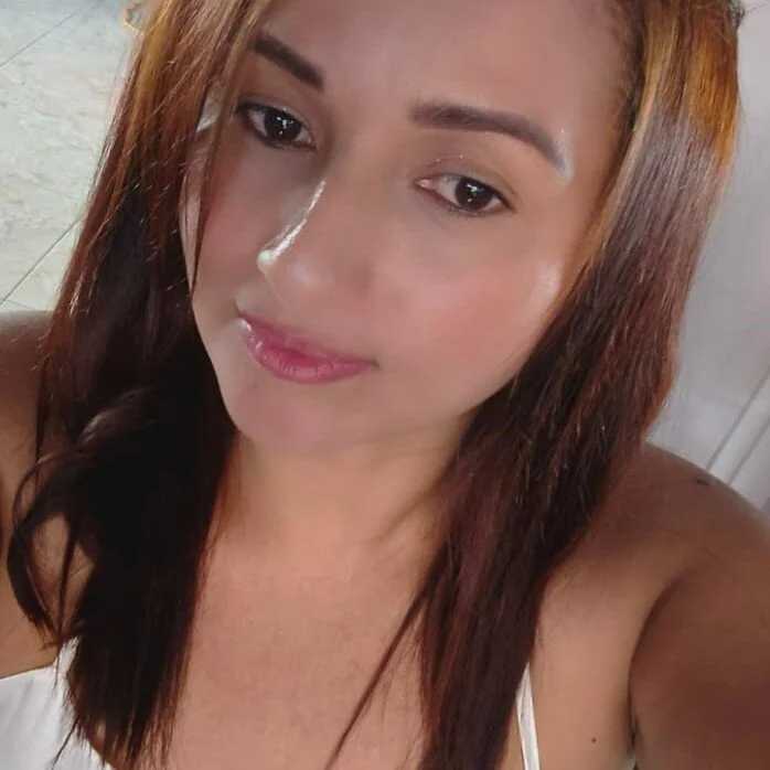 adela_nova — FansOnlyX creator profile