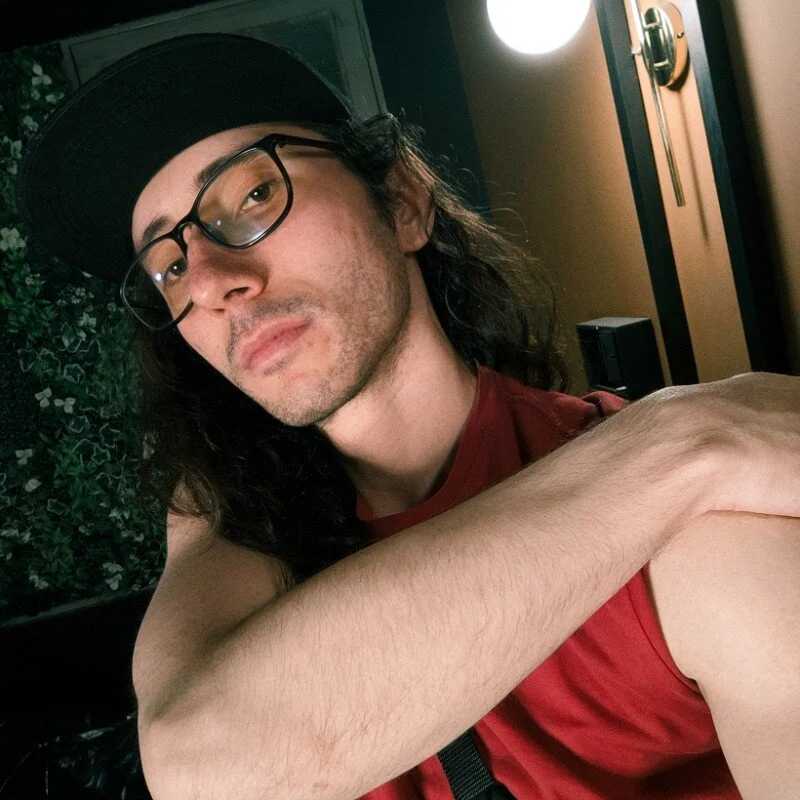 SantiagoHot2 — FansOnlyX creator profile