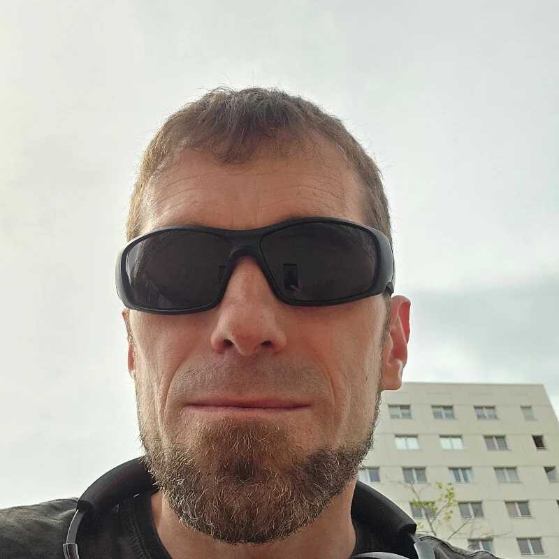 BlnAktivGay — FansOnlyX creator profile