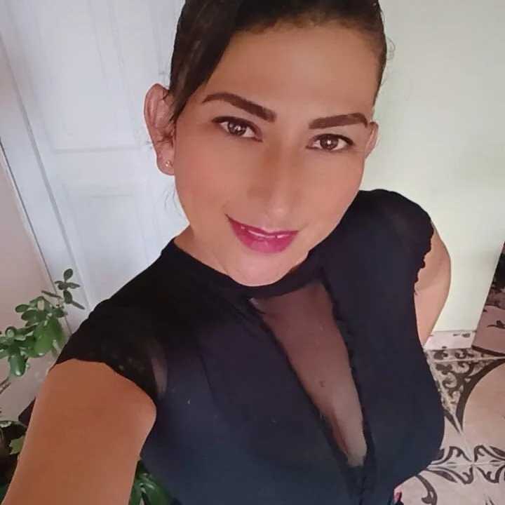 Lucia_Rios — FansOnlyX creator profile
