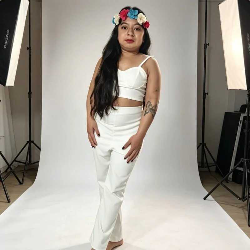 SARAWILLS — FansOnlyX creator profile