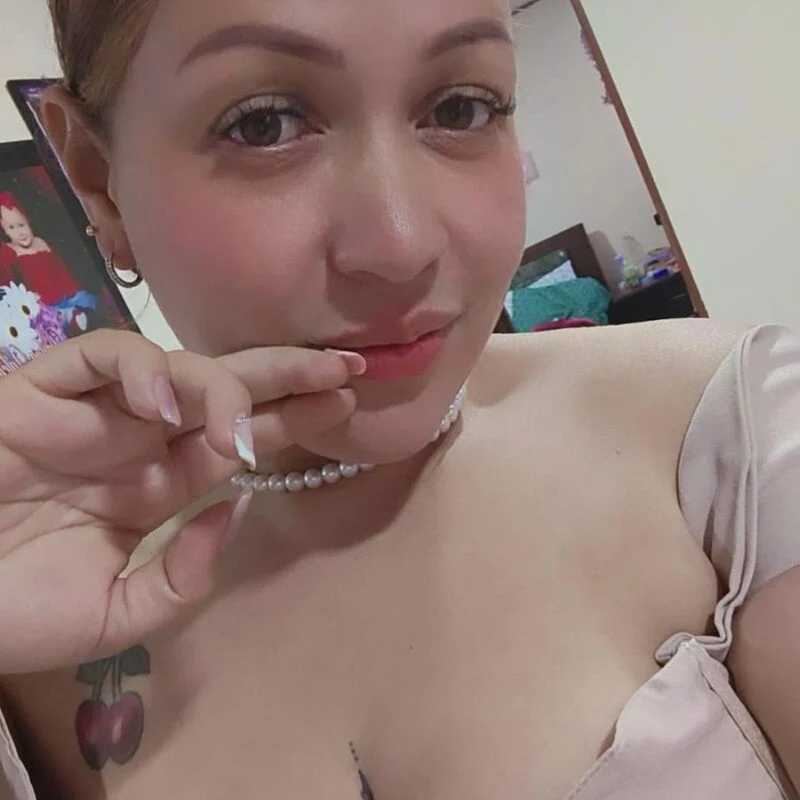 carolagomezz — FansOnlyX creator profile