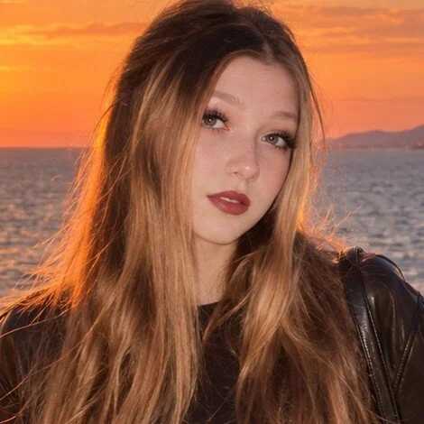 ArleanSteinlicht — FansOnlyX creator profile