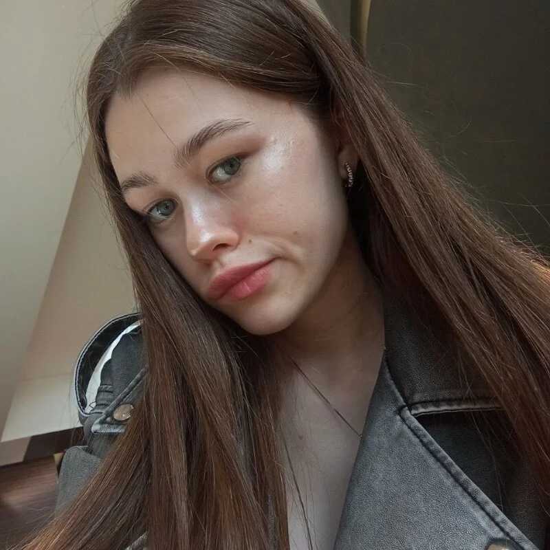 emily_one_fox — FansOnlyX creator profile