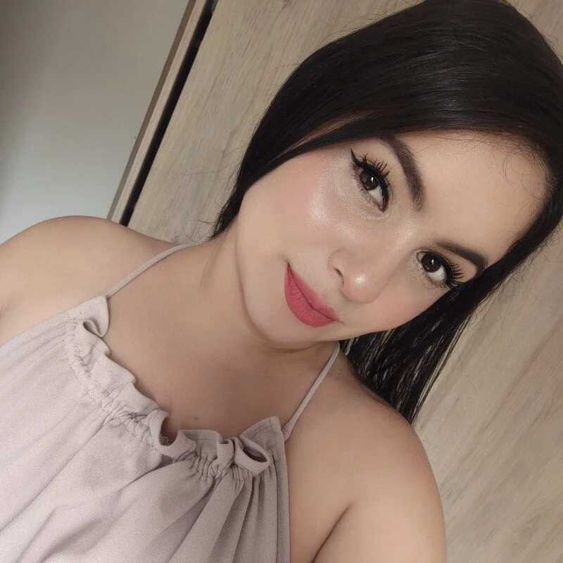 Lia_Hurley — FansOnlyX creator profile