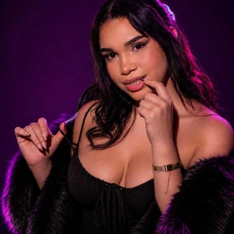 SamaraAnders_ — FansOnlyX creator profile